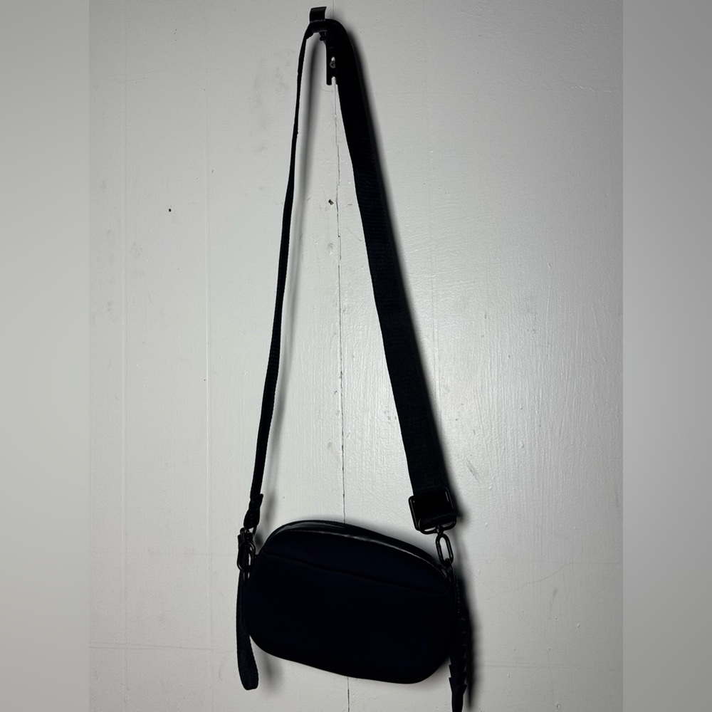 Thacker Black Crossbody Bag - Picture 5 of 6